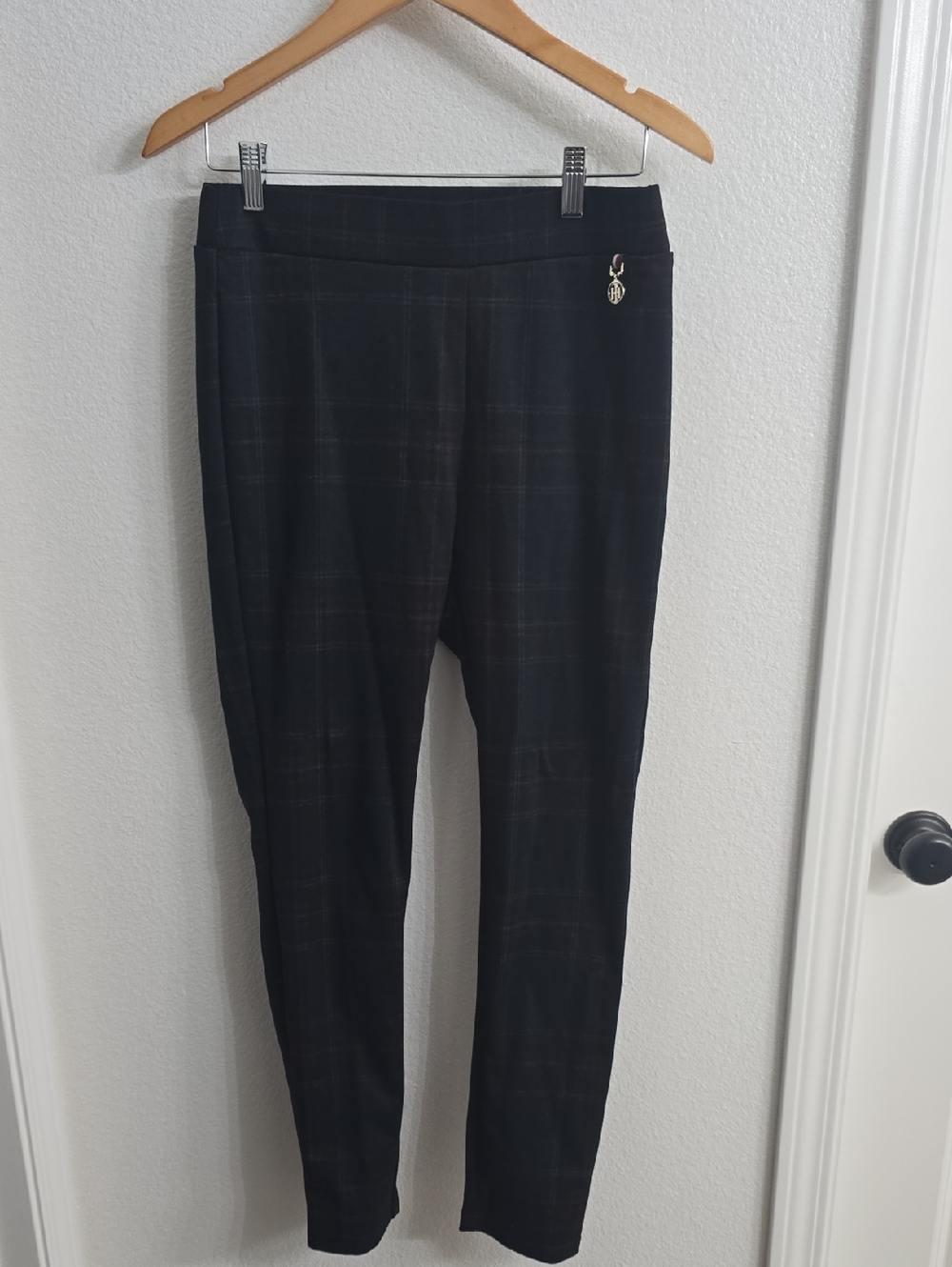 Tommy Hilfiger Black Plaid Ankle Pants